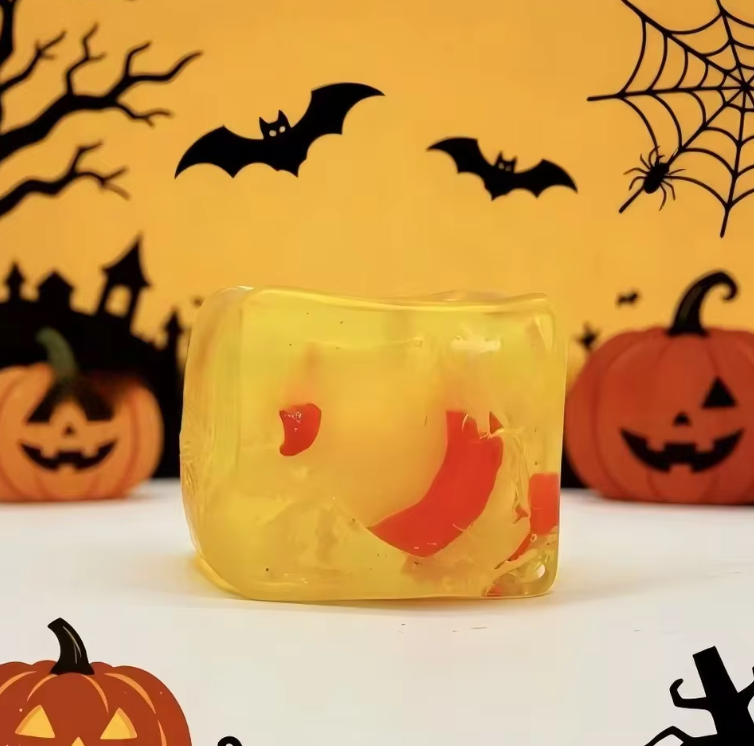 Mooshie Spooky Cube